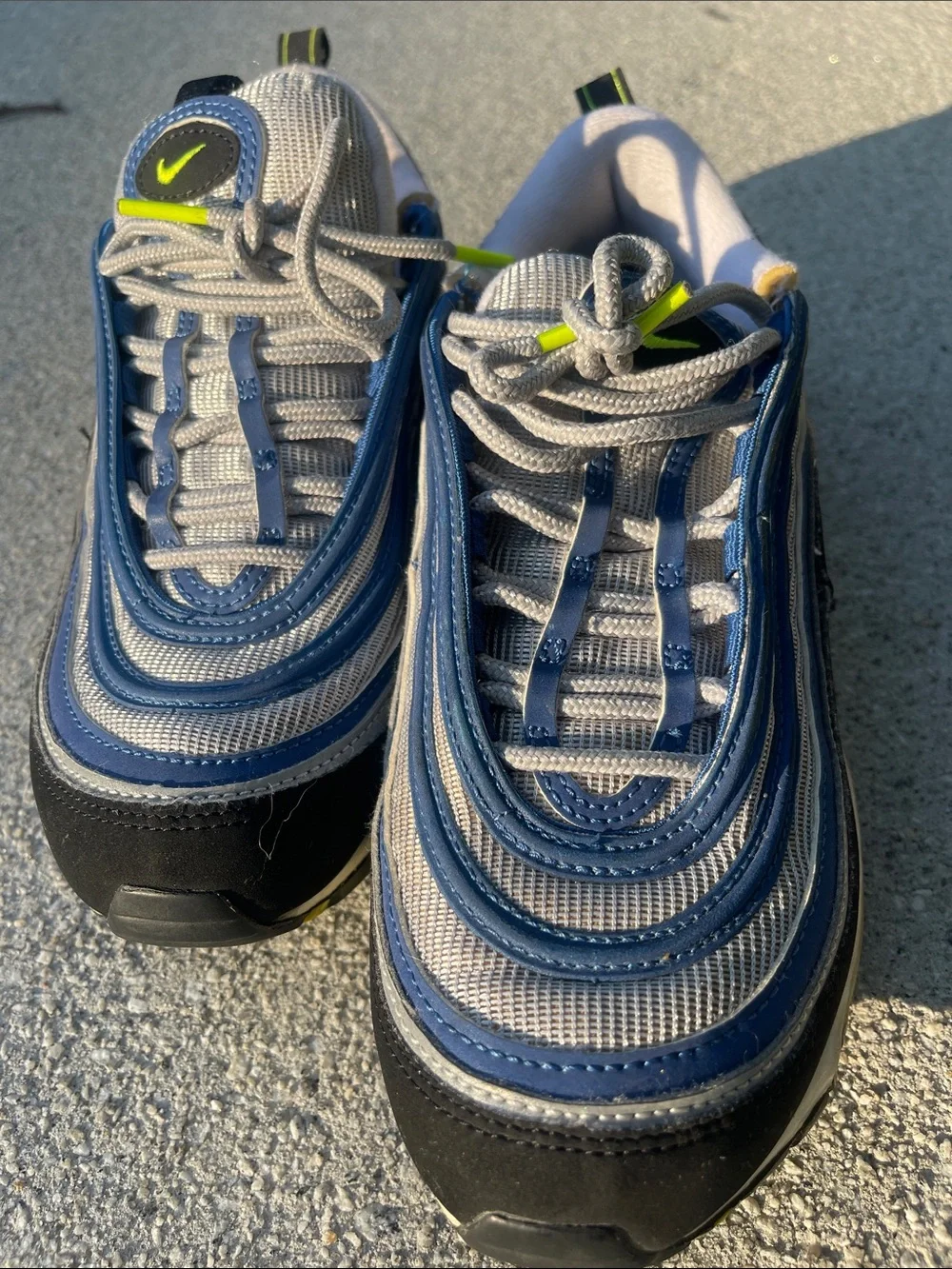 Women’s grey and blue Nike size 9 ships asap